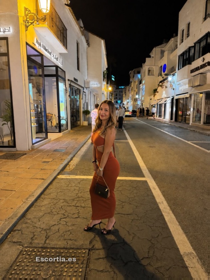 Isabel photo 3