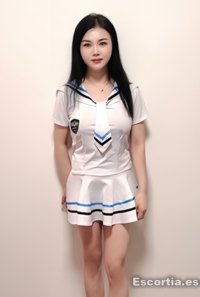 Puta asiatica 26 escort Barcelona