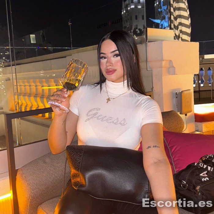 Escort latina 21 photo 5