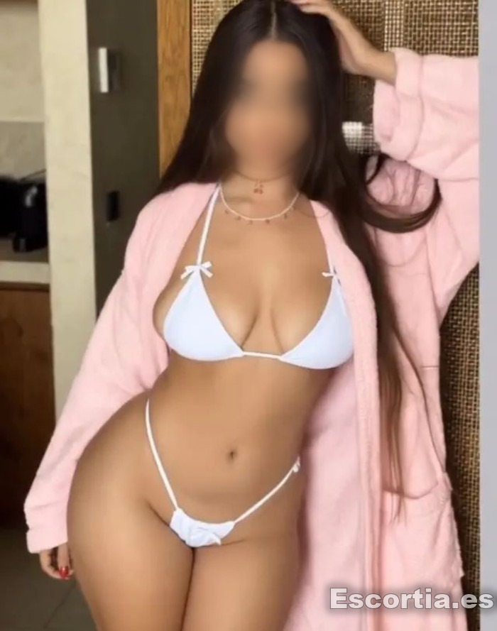 Señorita latina 18 escort Valladolid