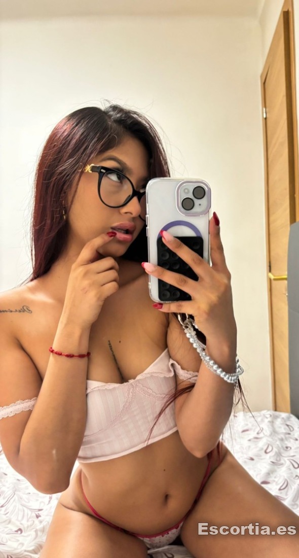 Esther photo 4