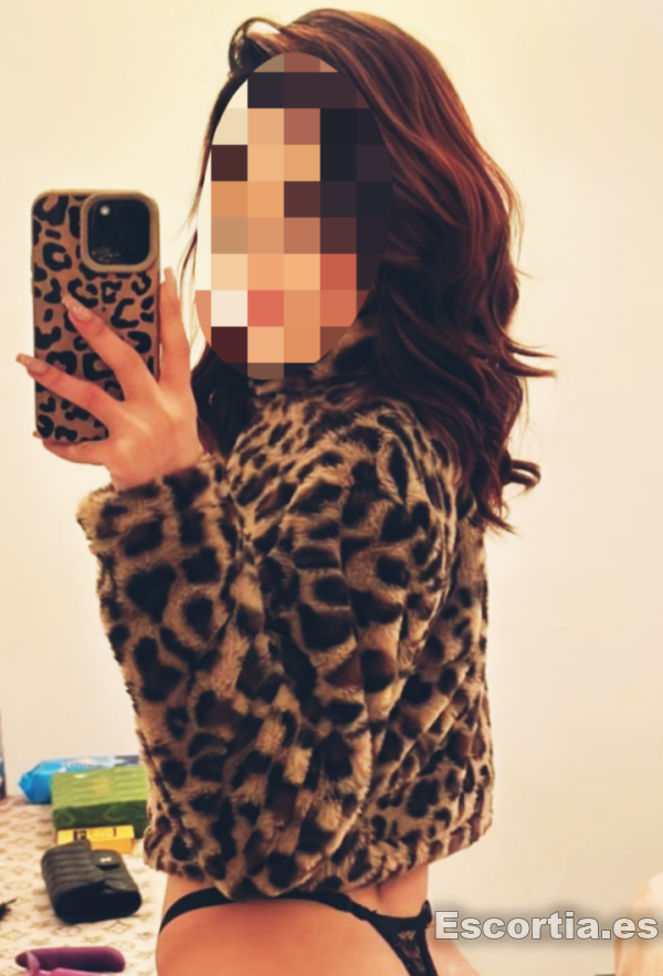 Escort latina 30 photo 2