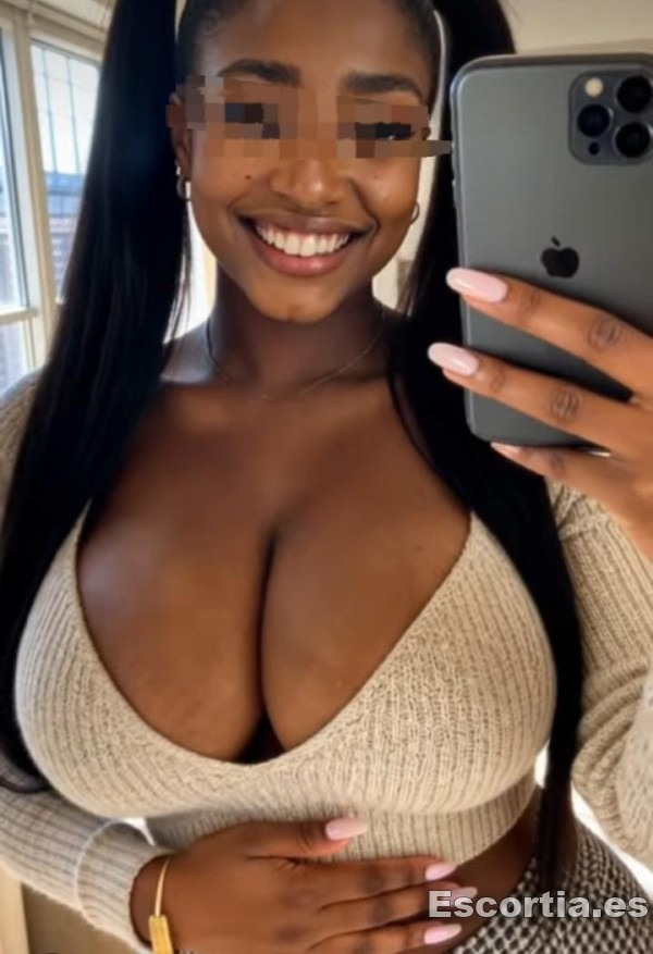 Escort latina 23 photo 2