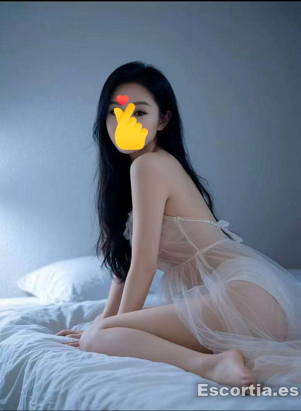 Puta asiatica 22 escort Madrid