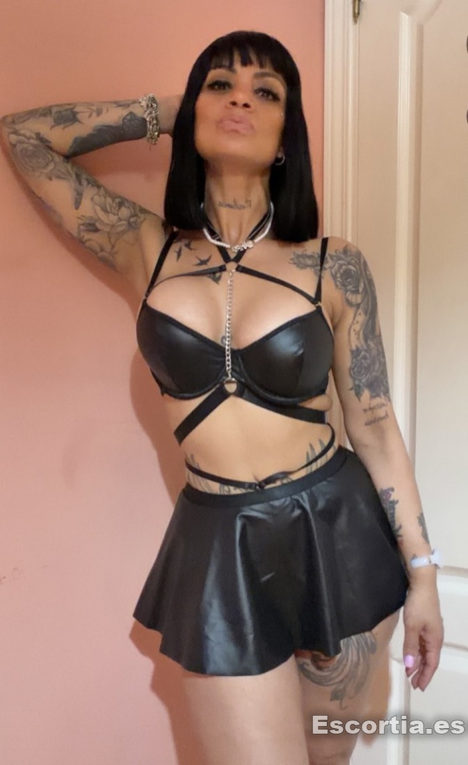 Escort latina 40 photo 5