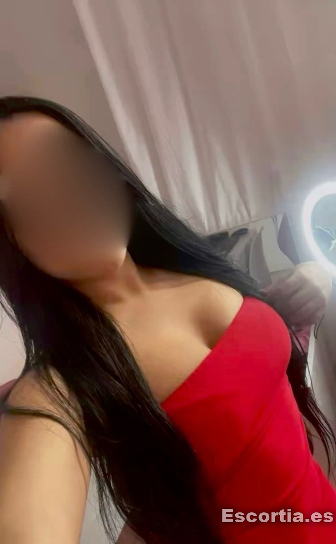 Luana photo 4