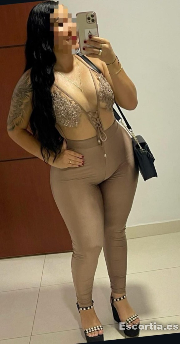 Escort latina 32 photo 4