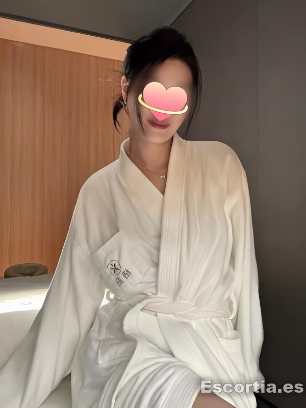 Puta asiatica 25 escort Barcelona