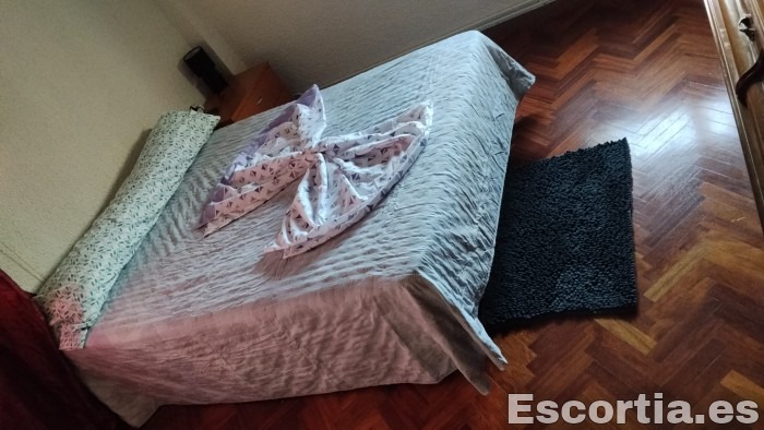 Escort latina 26 photo 2