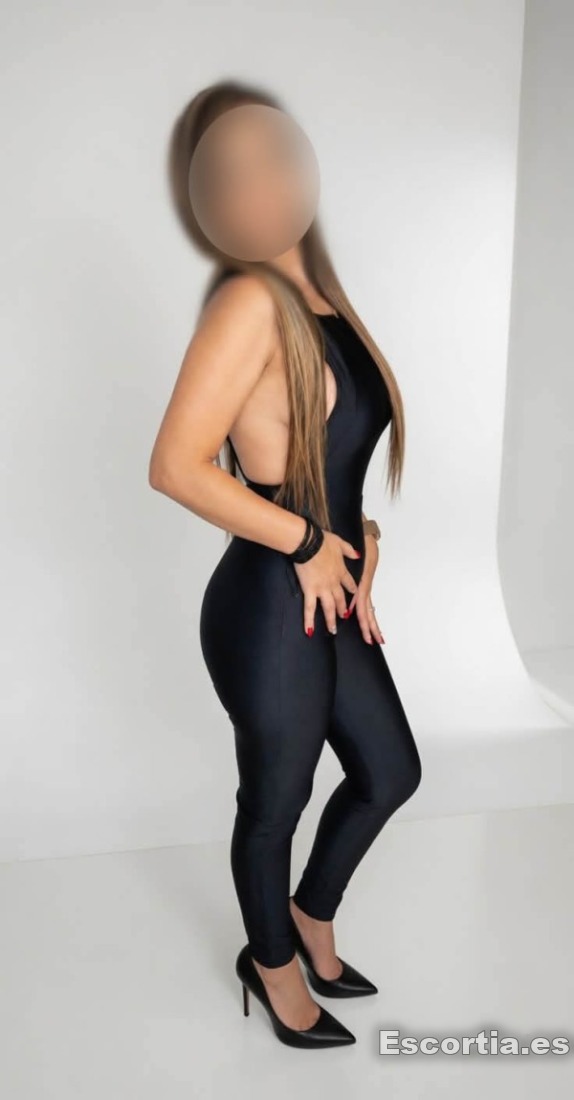 Nicole photo 3