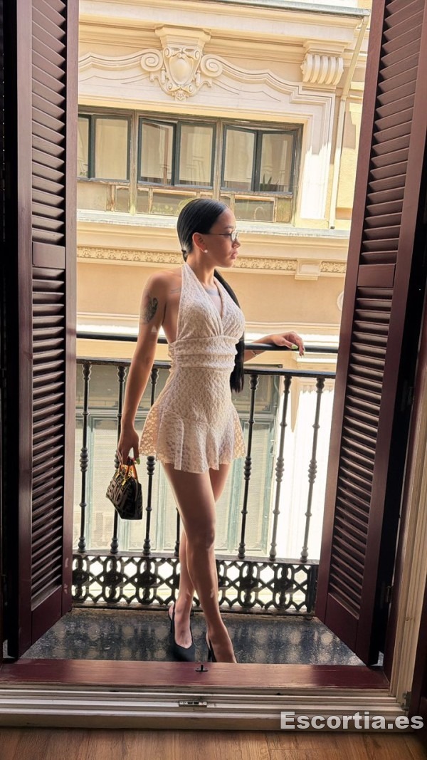 Mia photo 4