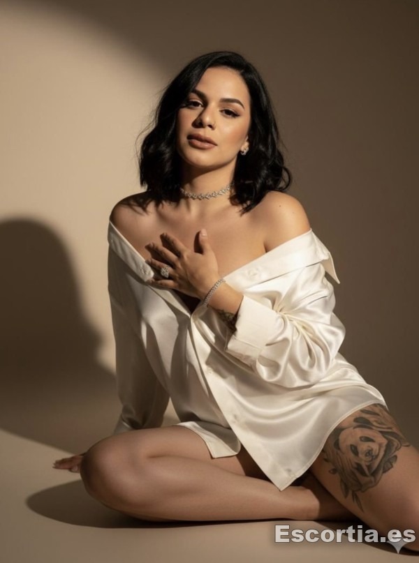 Camila photo 2