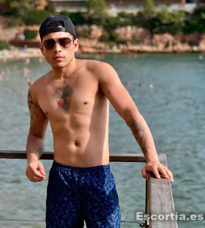 Alfred escort Sevilla