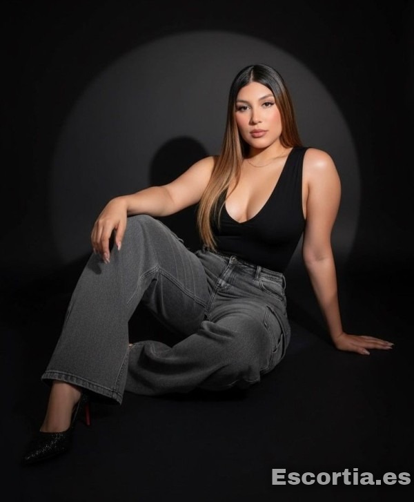 Escort latina 22 photo 3