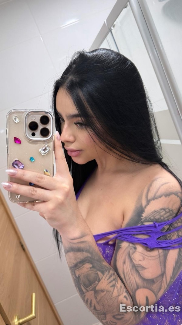 Escort latina 22 photo 6