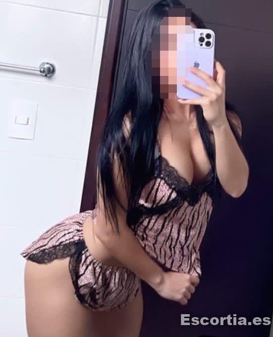 Escort latina 26 photo 3
