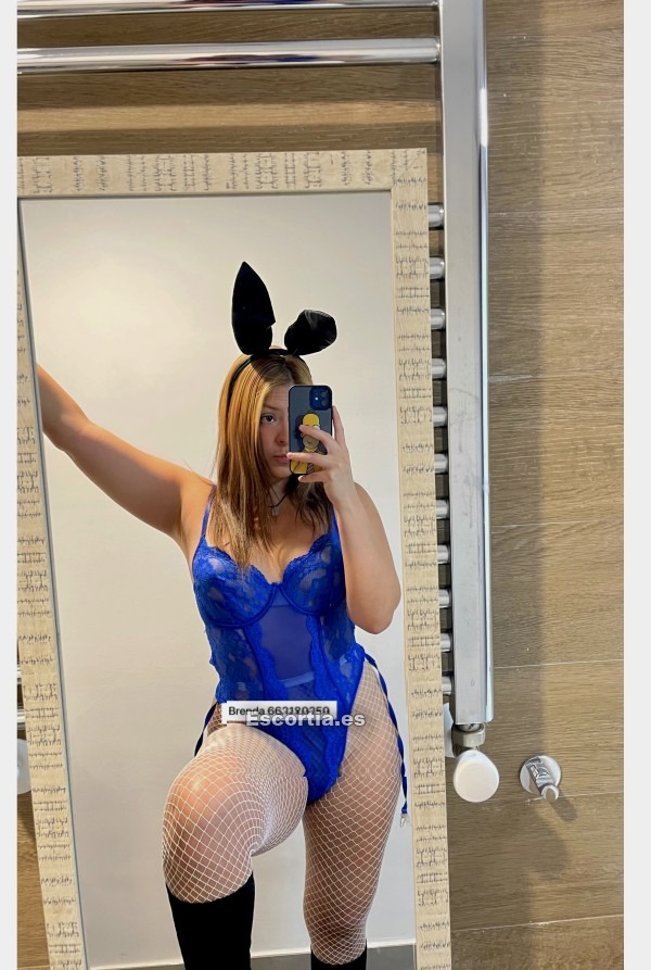 Escort latina 23 photo 5