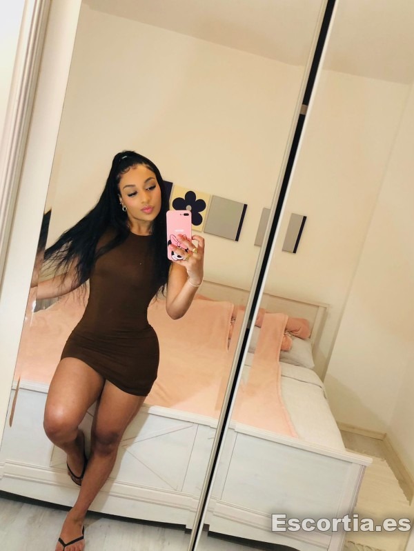 Señorita española 20 escort Sevilla
