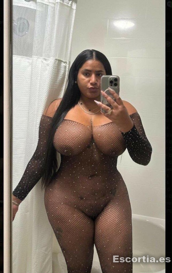 Escort latina 22 photo 2