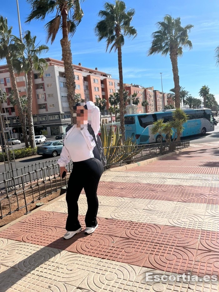 Salome photo 3