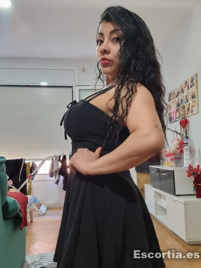 Escort latina 27 photo 5