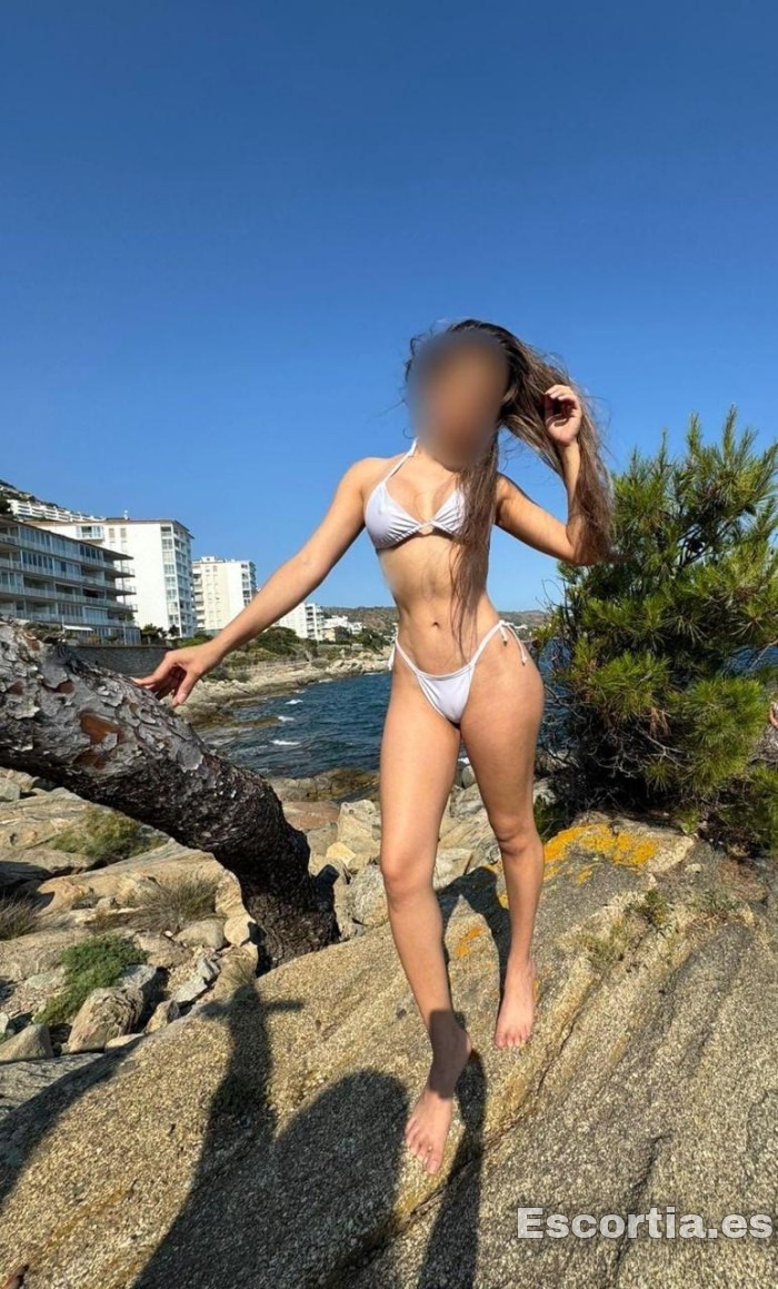 Escort latina 26 photo 3