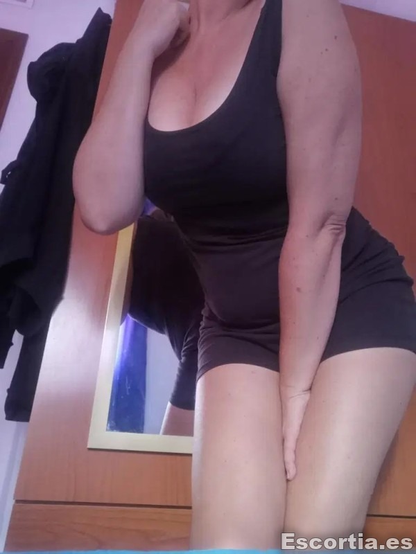 Adelina photo 2