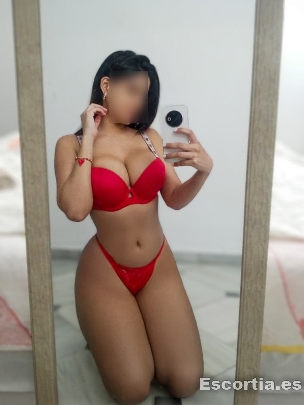 Escort latina 24 photo 3