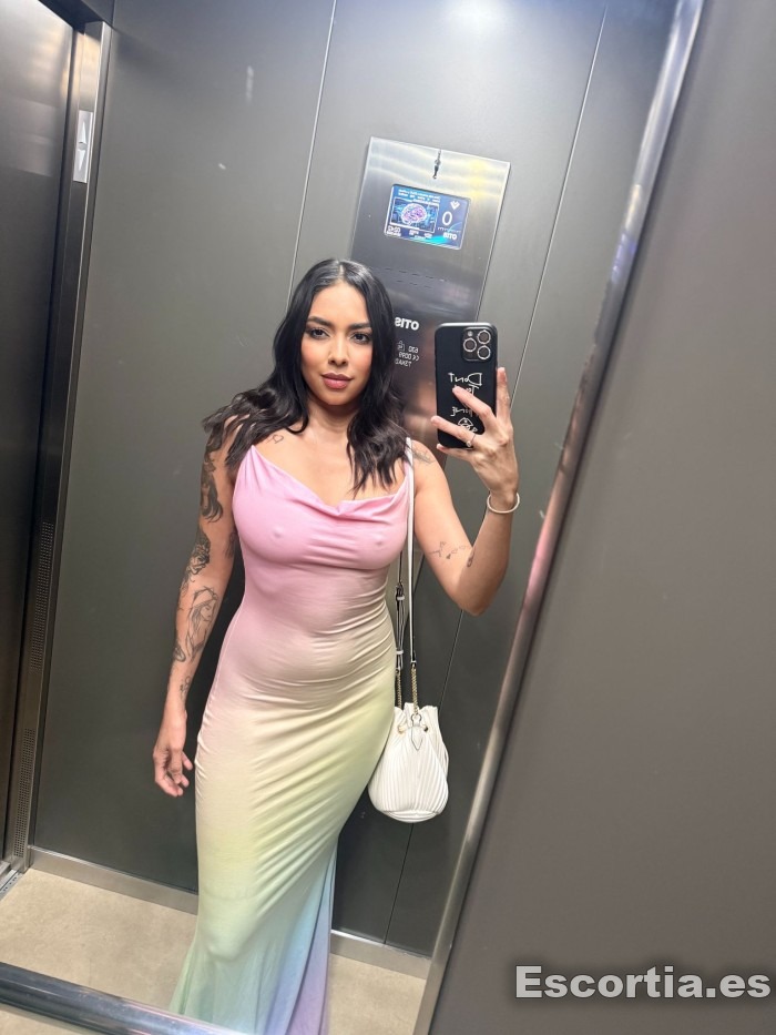 Señorita colombiana 24 escort Málaga