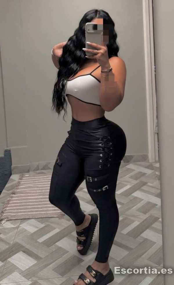Megan photo 6