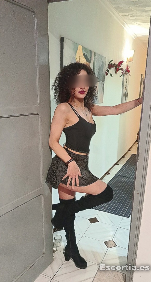 Señorita latina 24 escort Madrid
