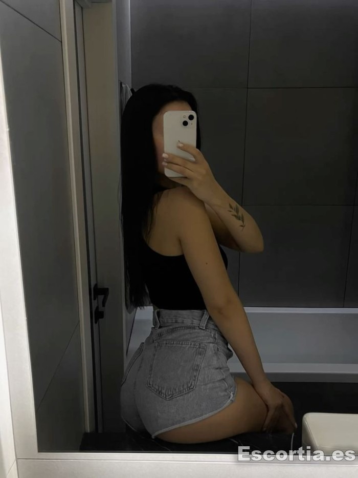 Mia photo 5