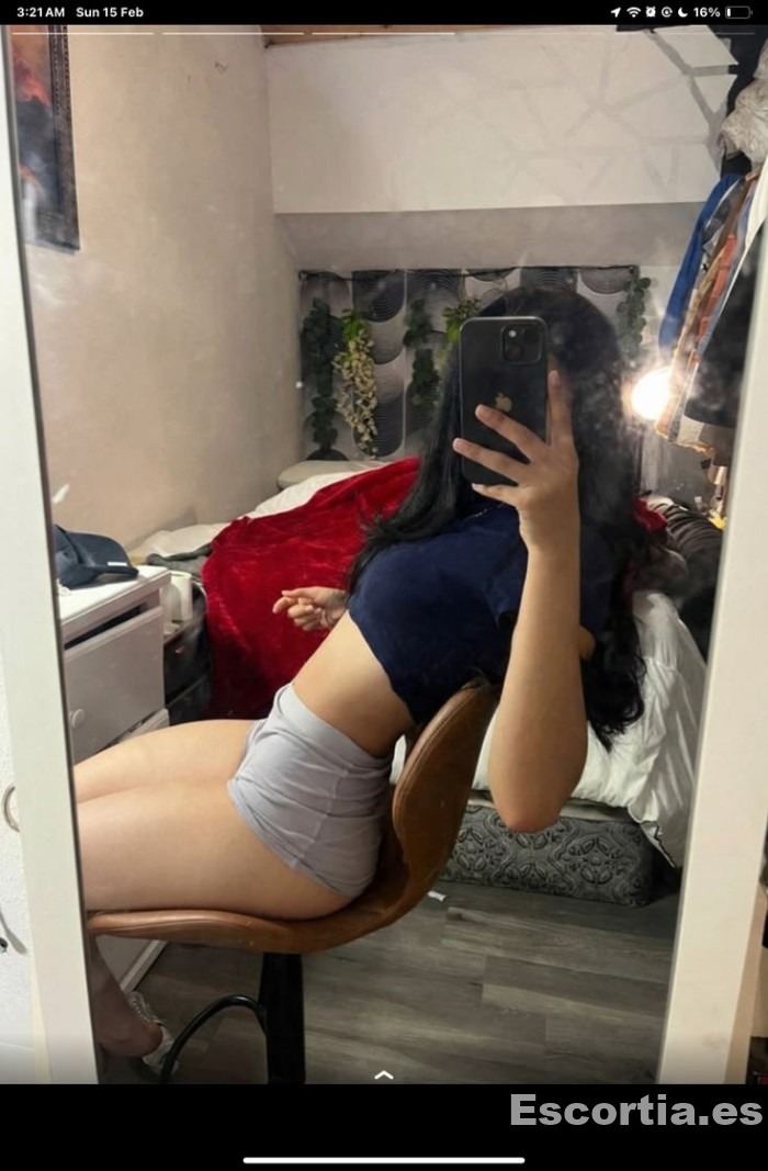 Mia photo 7