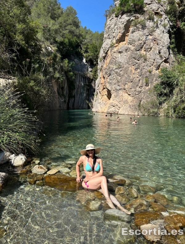 Georgina photo 4