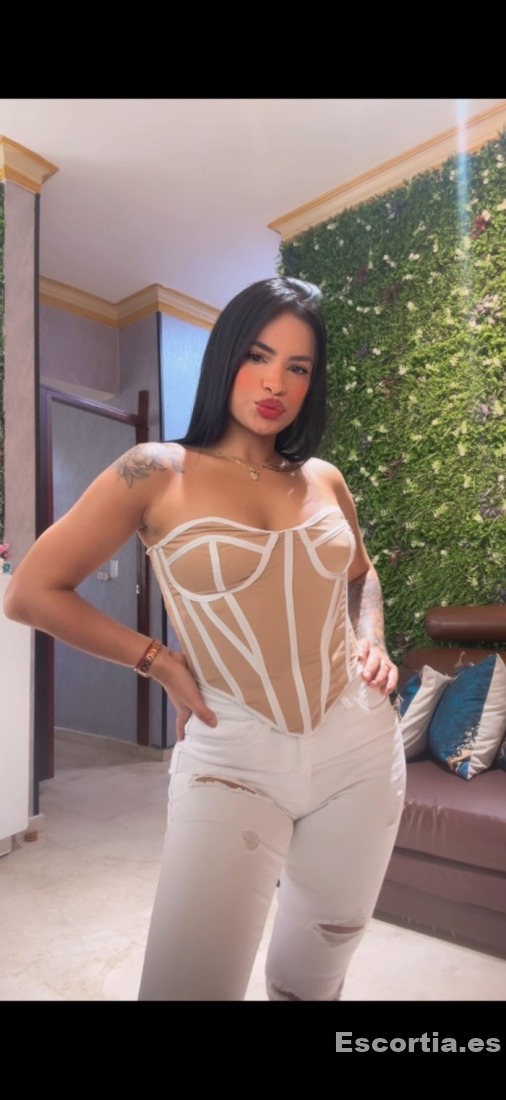 Escort latina 22 photo 3