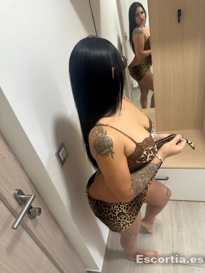 Escort latina 22 photo 6