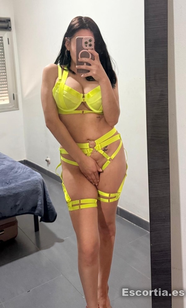 Señorita colombiana 24 escort Granada