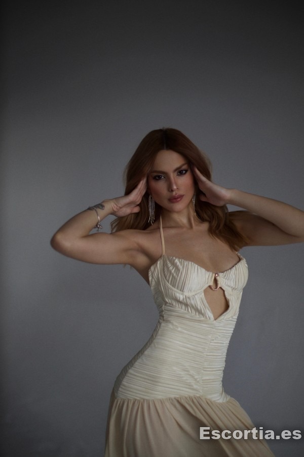 Olivia photo 8