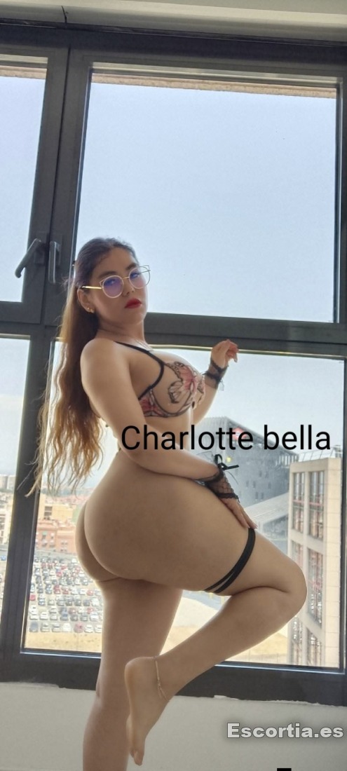 Charlotte photo 3