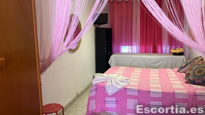 Señorita latina 51 escort Valladolid