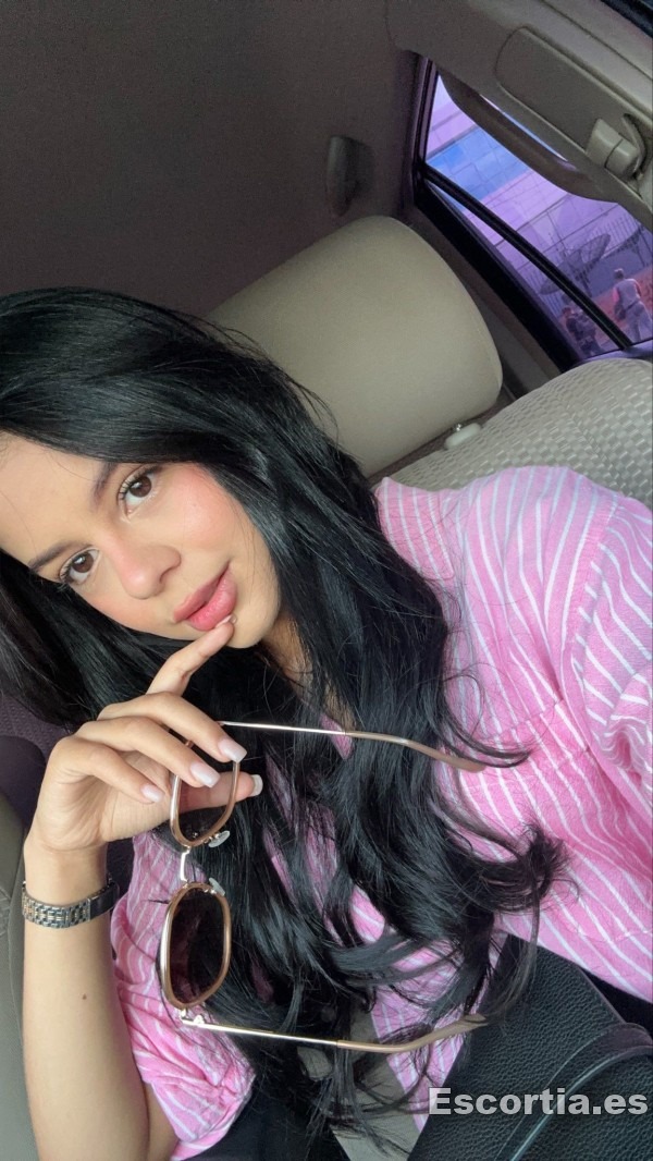 Lucy photo 9