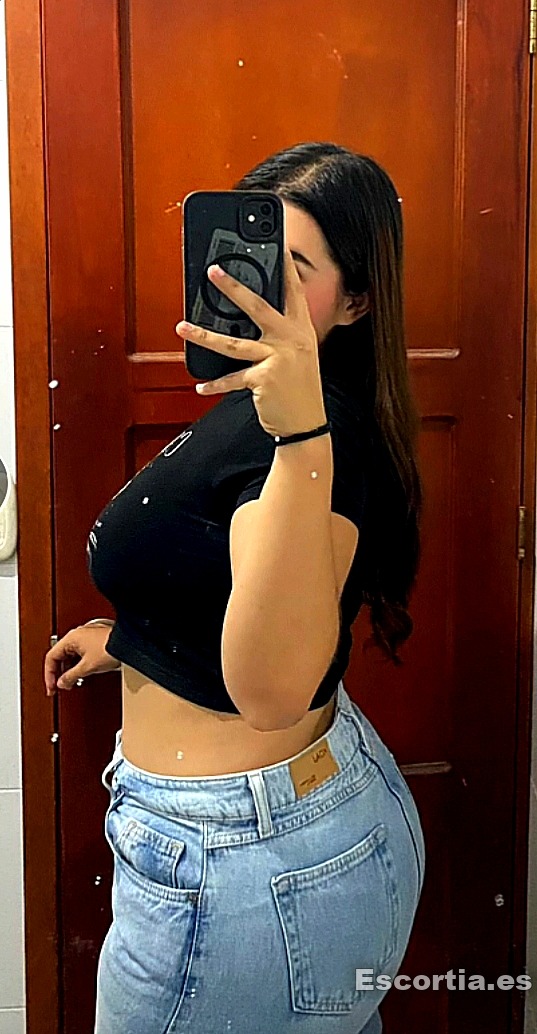 Laura photo 4