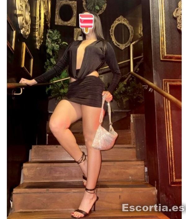 Escort latina 24 photo 4