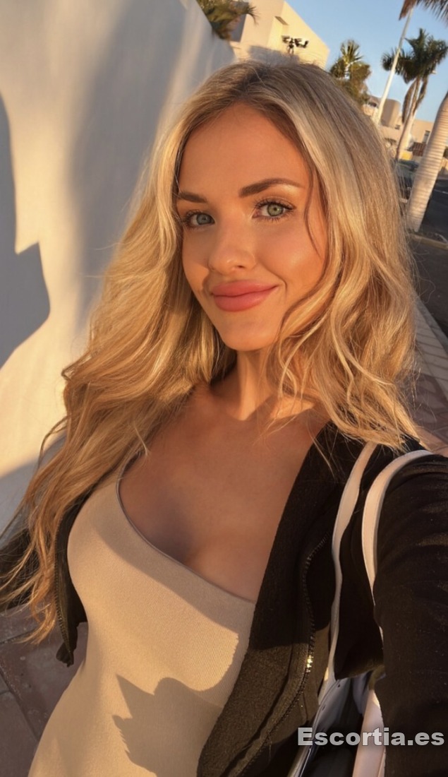 Eva photo 2