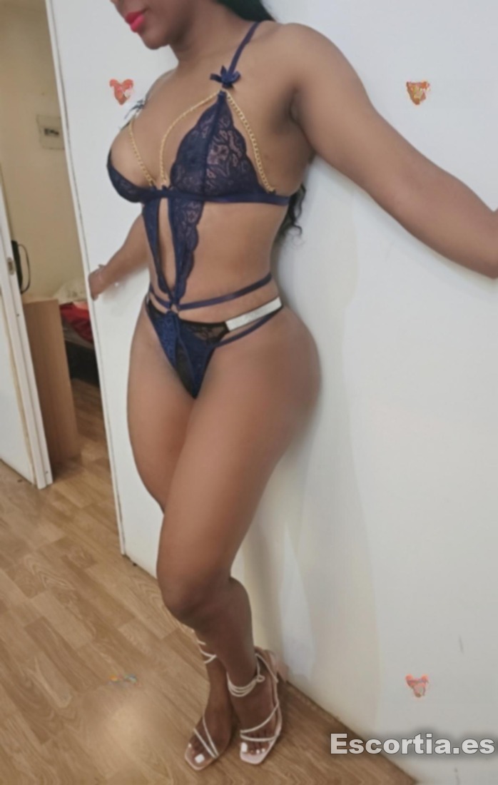 Escort latina 30 photo 3