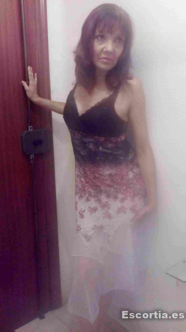 Caty photo 5