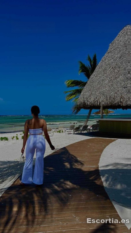 Dani photo 6
