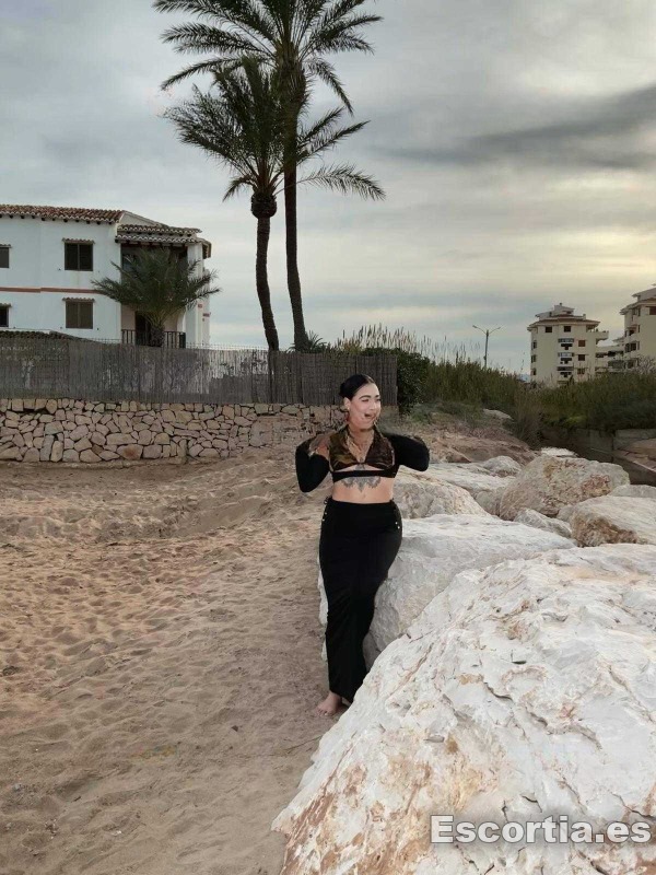 Dani photo 7