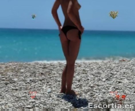 Particular Angela photo 7