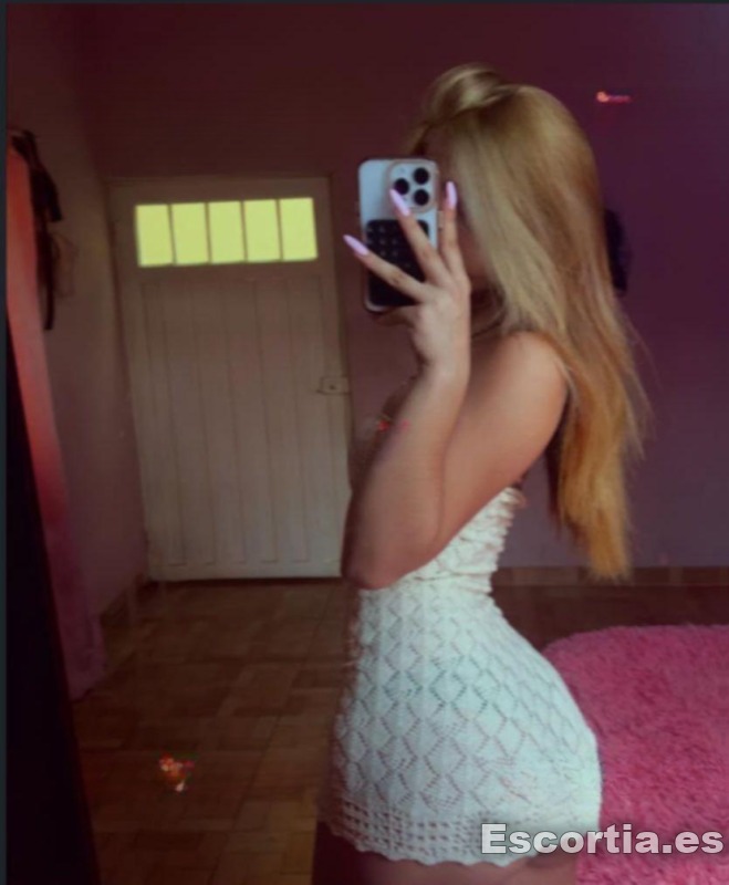 Larissa photo 2